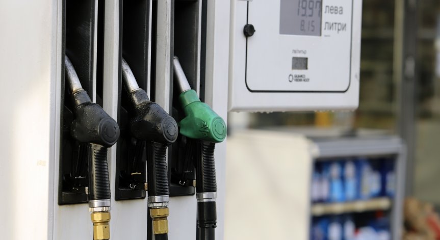 Цените на петрола скачат след свитото производство на Русия