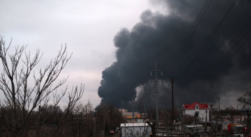 Руските сили са унищожили пистата на летището в град Одеса