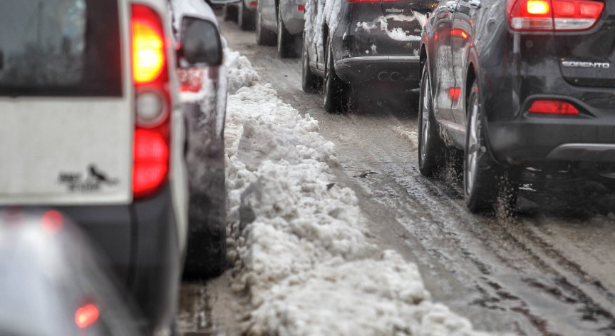 АПИ: Шофьорите да тръгват към Южна България с подготвени за зимата автомобили