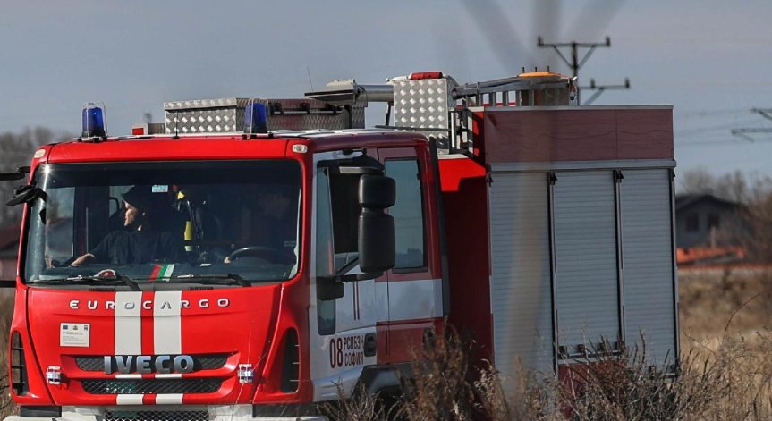 Спасени са 410 декара с пшеница и 110 декара с ечемик, както и 7 къщи.