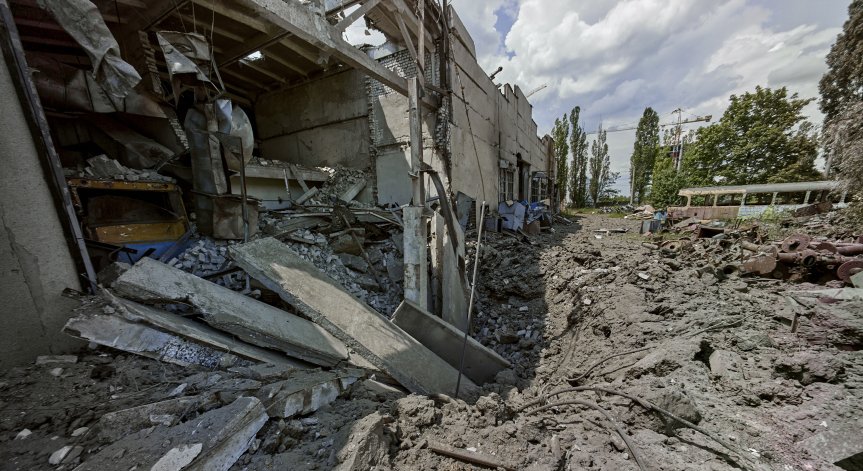 Украйна е изгубила контрола над село край ключовия Северодонецк