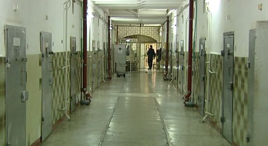 Проверка откри пропуски в управлението на затворите