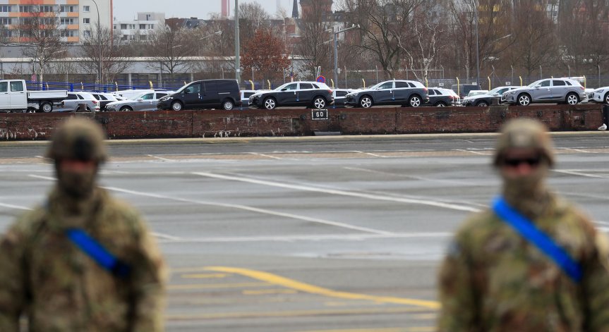 Тръмп изтегля 9 500 американски военни от Германия