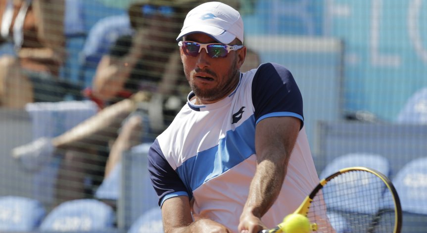 Троицки и бременната му съпруга са заразени с Ковид-19