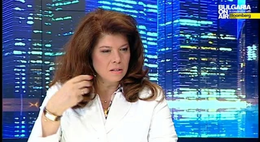 Ил. Йотова призова да бъде свикан КСНС при президента заради бежанската криза
