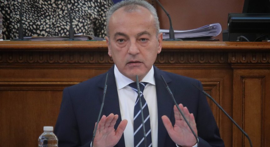 Донев очаква поскъпването на цените да се забави