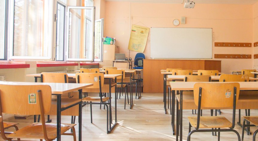 Матурата в десети клас предвижда 12 математически задачи и още 6, интегрални с останалите дисциплини.