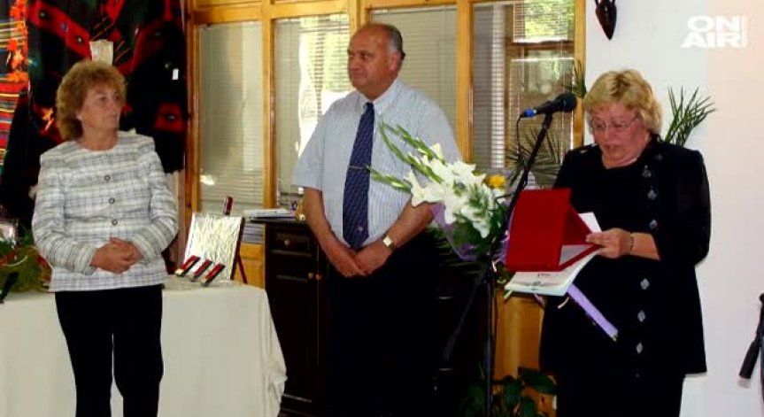 Неизвестни с жесток побой над общинска съветничка във Велинград