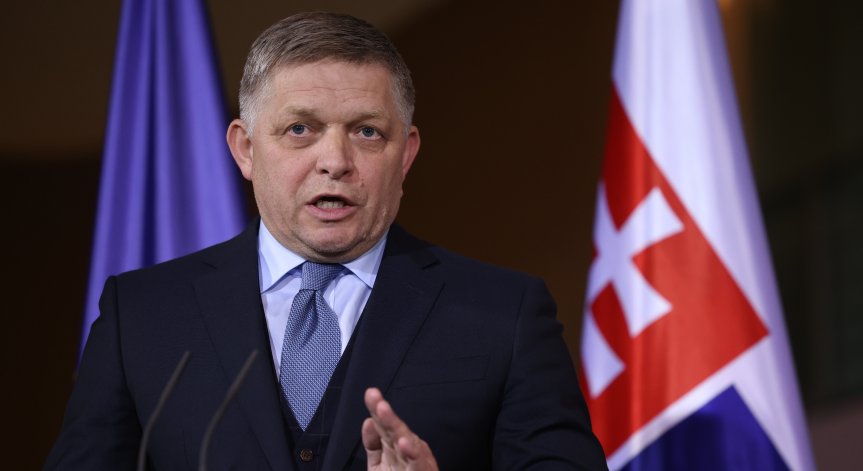 Медиците, лекуващи Фицо: Състоянието му се подобрява, но остава под грижите ни