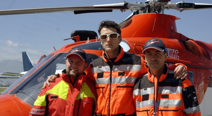 Авиошоу: Аварийно-спасителни операции от въздуха.