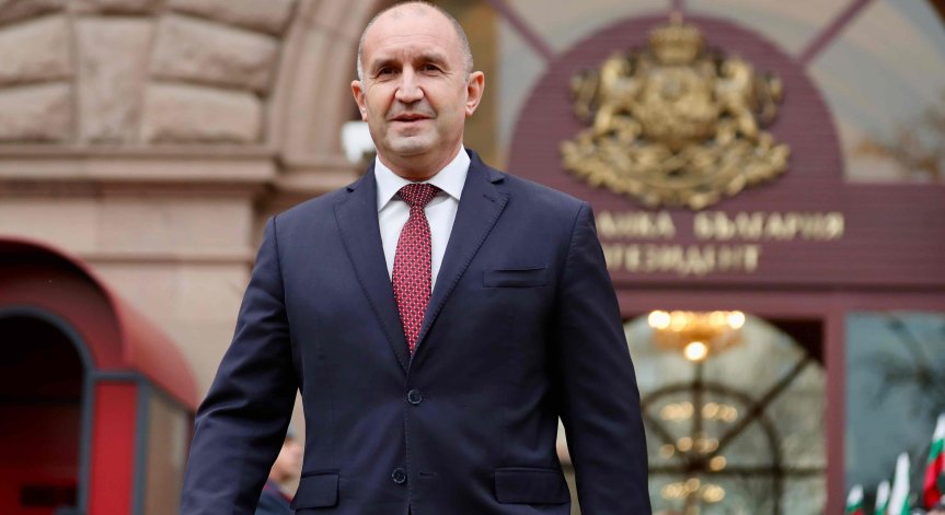 Радев: Трябва да изгоним олигархията от властта, за да се интегрираме в ЕС