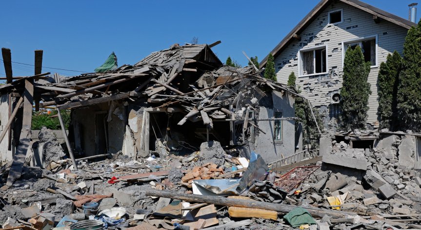 Руските войски бавно напредват в обсадения източен регион.