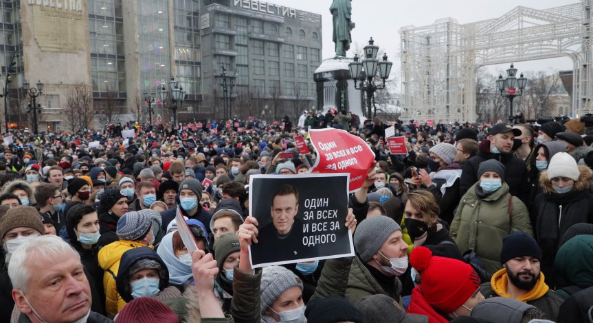 Отстраниха трима студенти от университет заради участие в протестите за Навални