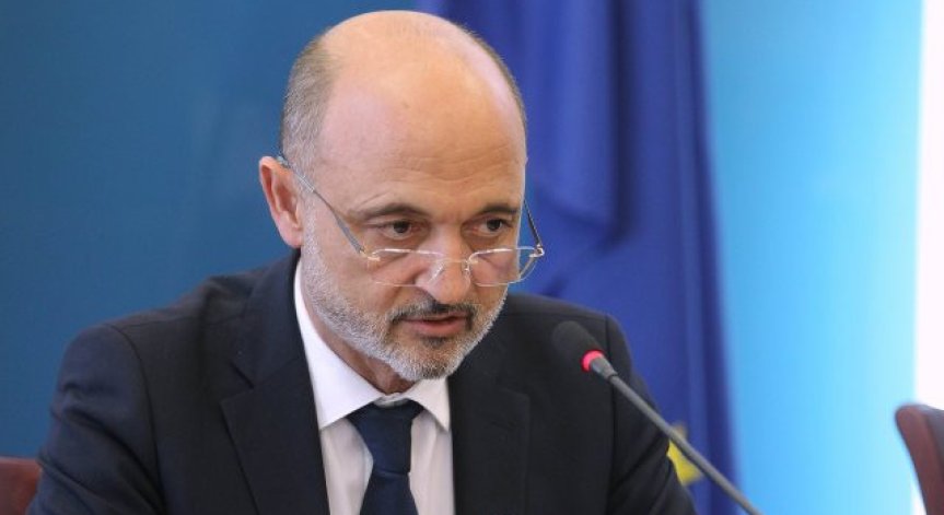 Меджидиев: Местата за хеликоптерни площадки на болниците са уточнени