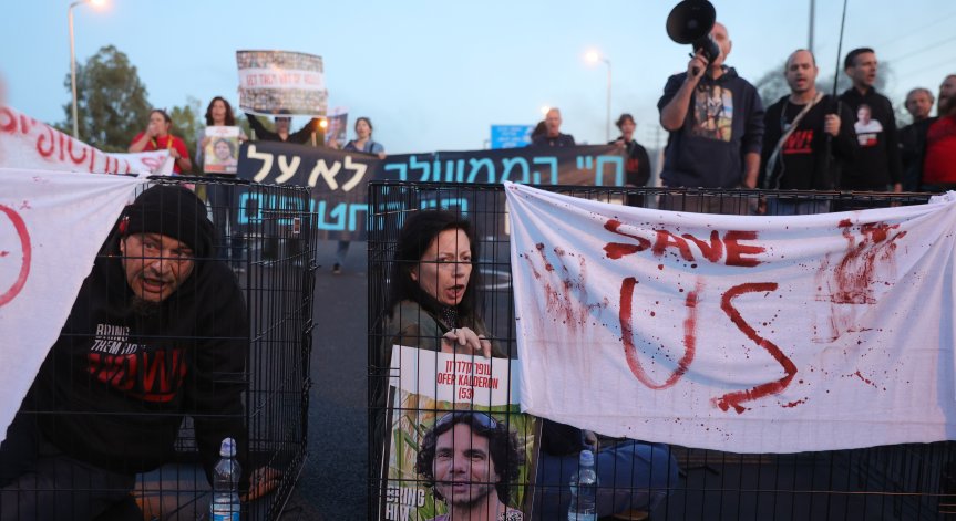 Хиляди протестиращи излязоха в Тел Авив, настояват за край на войната в Газа