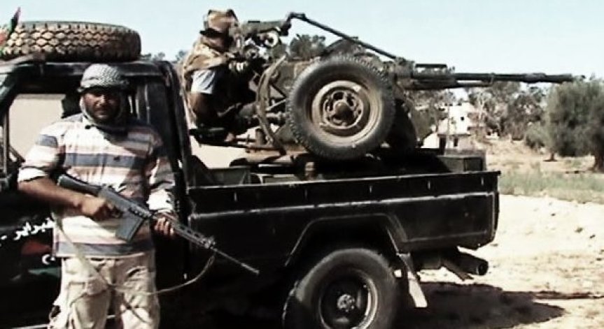 Военни от силите на Кадафи дезертират в Бенгази