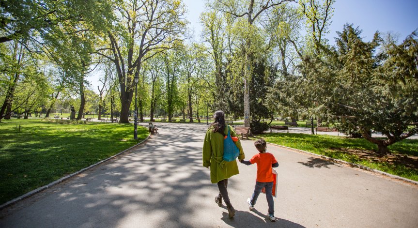 375 лв. еднократна помощ за безработни родители на деца до 7 клас