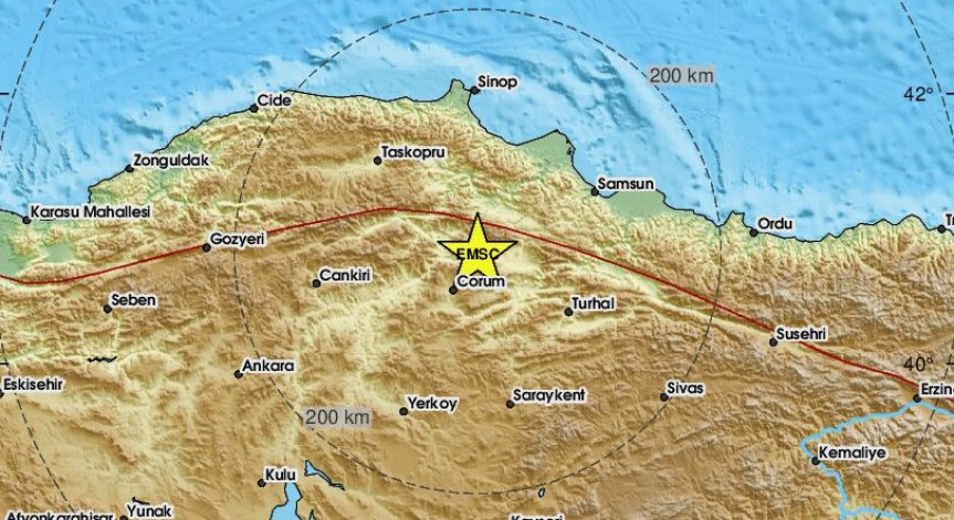 Епицентърът е бил на дълбочина 10 км.
