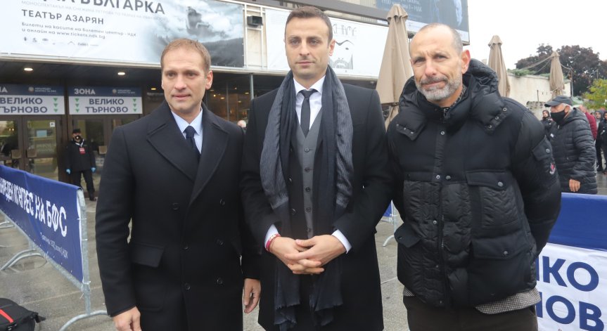 Стилиян Петров попиля шефовете на БФС