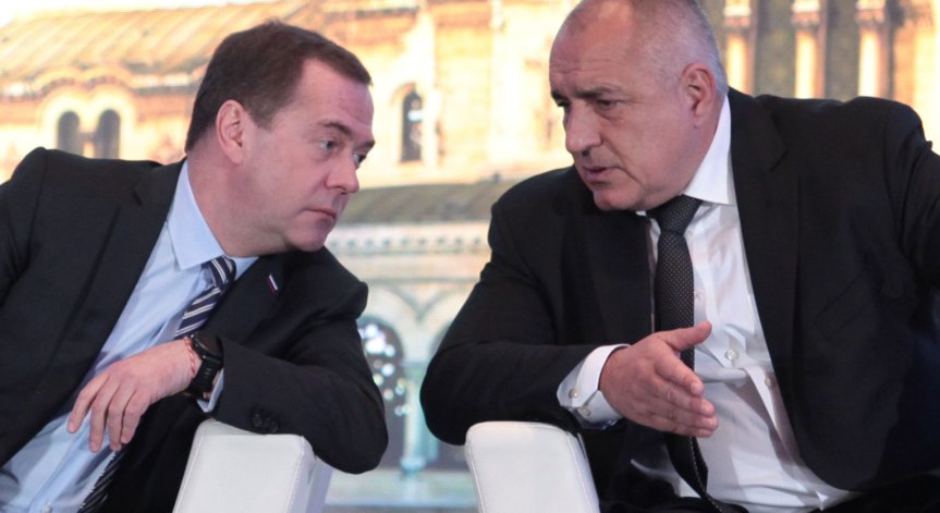 Медведев се обяви за развитие на морските и авиационни превози между България и Русия