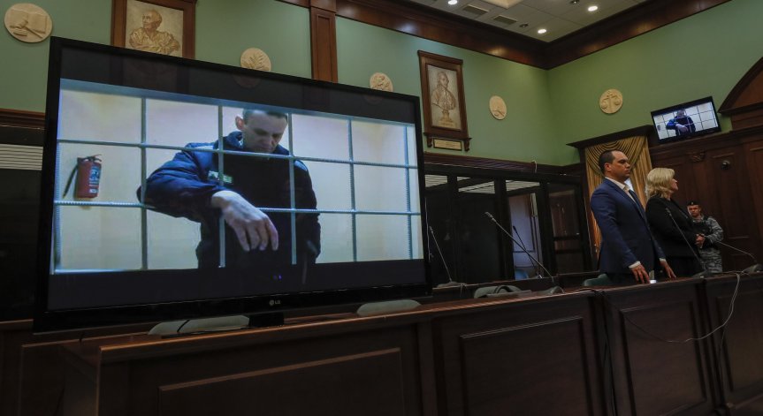 Говорителят на Навални: Възможно е да са го отровили отново, умира бавно