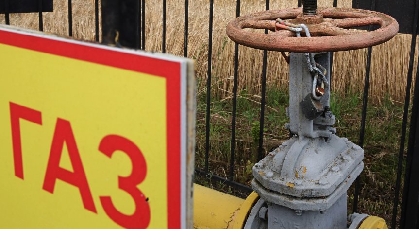 Politico: България играе двойна игра с руския газ