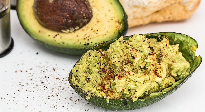Авокадото е полезна храна за сърцето.