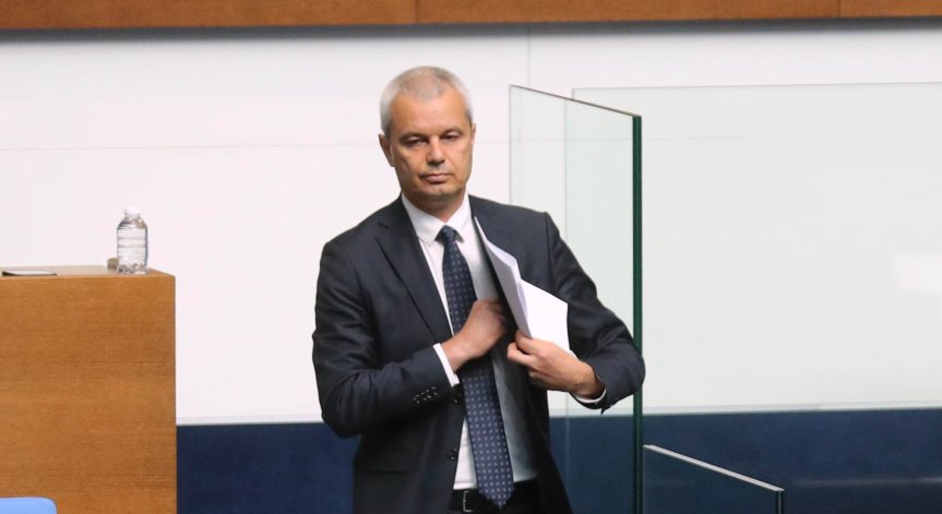 Според него има сериозно напрежение в управляващата коалиция.