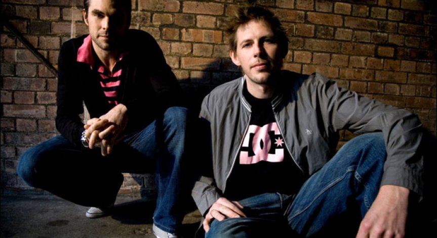 И Groove Armada идват за 