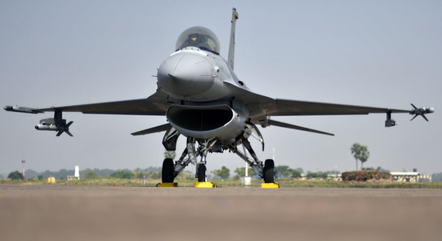 Румънски F-16 прехванаха руски изтребители в зоната на отговорност на НАТО