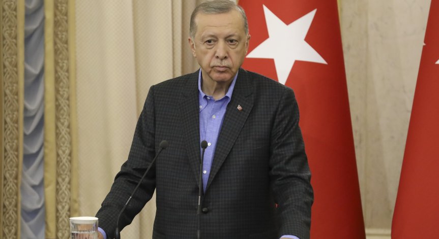 Ердоган умело използва войната в Украйна, Турция печели за сметка на Русия