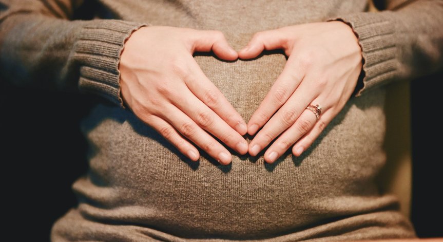 Изследване: Ваксинирането срещу Ковид-19 е безопасно за бременните жени