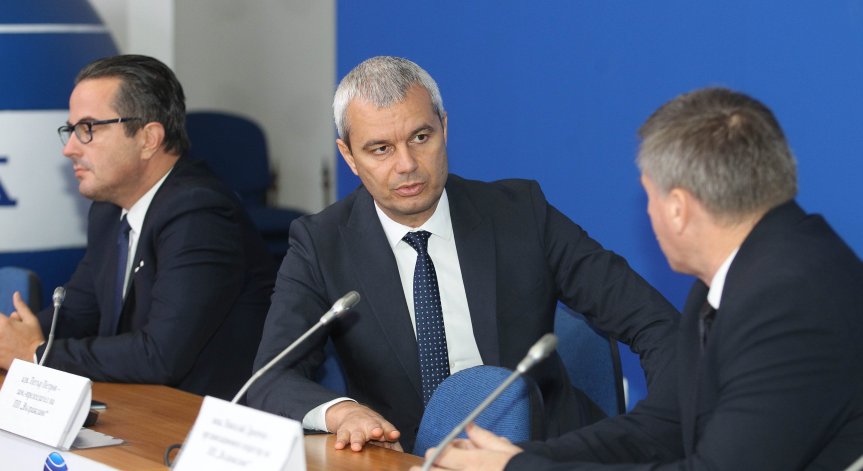 Костадинов: Събрахме още 46 000 подписа за българския лев, не броим тези от чужбина
