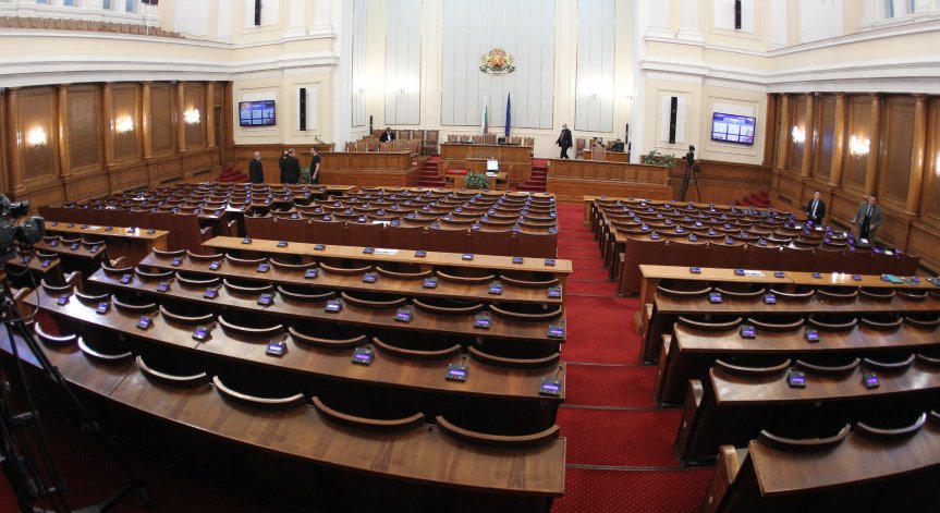 Партиите разпределят местата и стаите в новия парламент