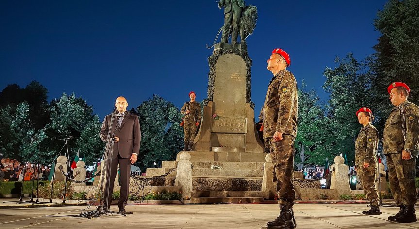 Радев: Карлово роди най-свидния син на България