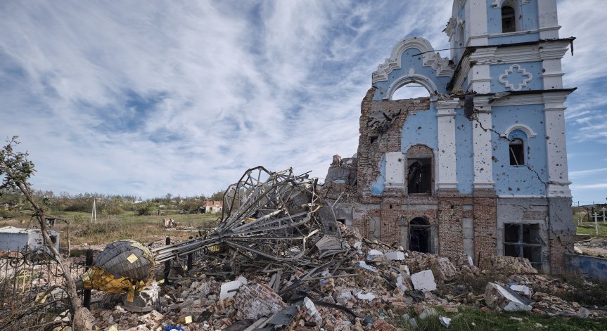 Над 500 храма в Украйна са унищожени. Зеленски: Ракетите не могат да сломят вярата ни