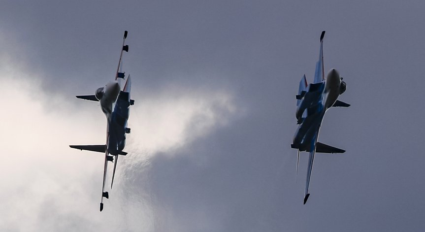 Русия прехвърли в Беларус изтребители Су-35С