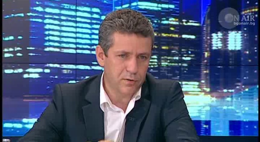 Павел Маринов: Орешарски е поел огромна тежест