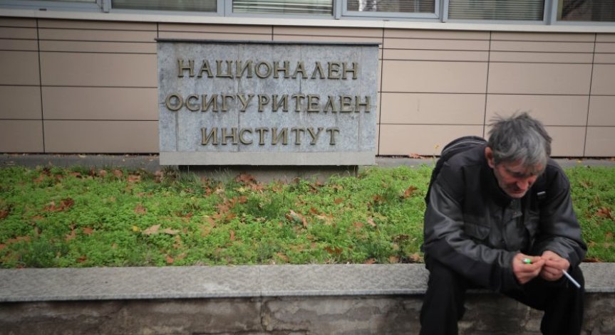 НОИ: Средният осигурителен доход за декември е 1999,08 лв.