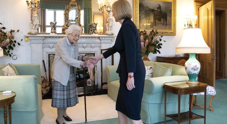 Лекар: Видът на Елизабет II при назначаването на Тръс бе знак, че тя ще умре до дни