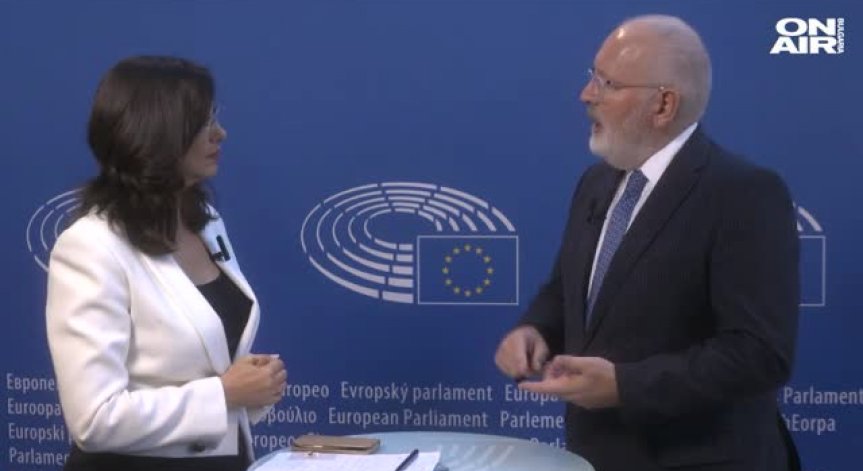 Франс Тимерманс: България и Румъния не вървят в пакет в мониторинга