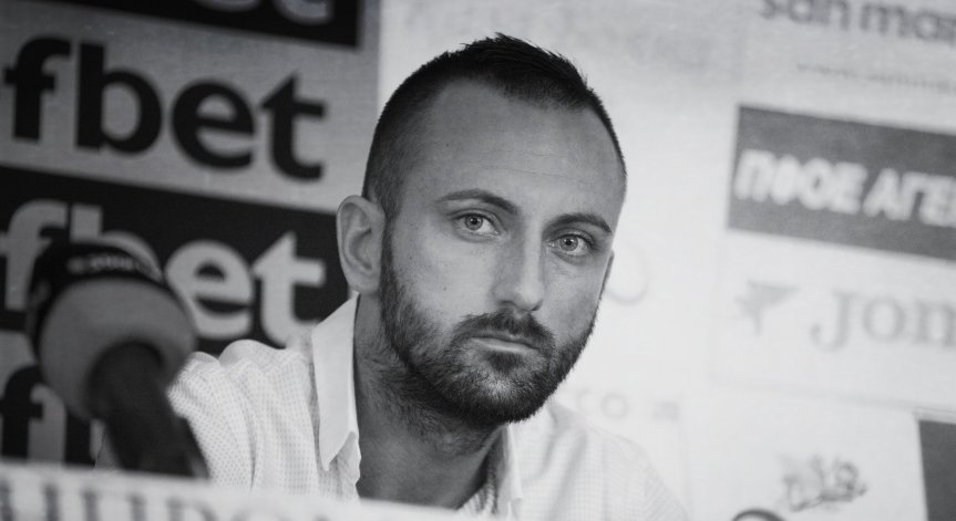 На 36 г. почина журналистът и бивш директор на ЦСКА 1948 Емил Коцев