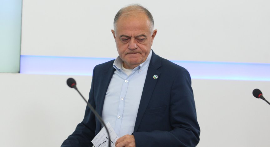 ДСБ издигна кандидатурата на Атанас Атанасов.