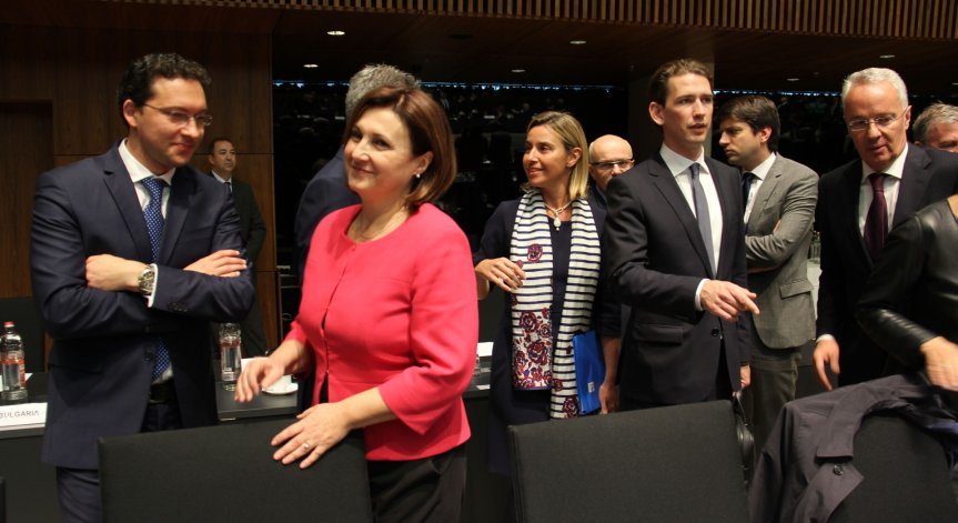 ЕС засилва подкрепата си за трети страни заради бежанците