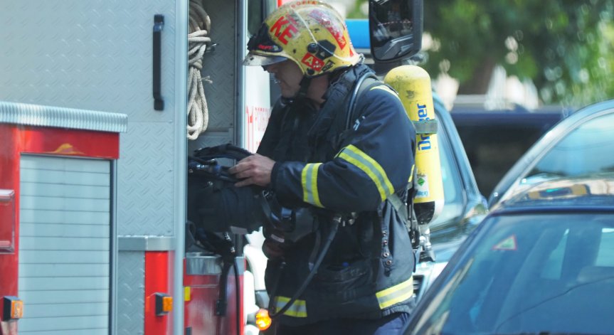 Двама ранени при пожар в Дом за възрастни хора