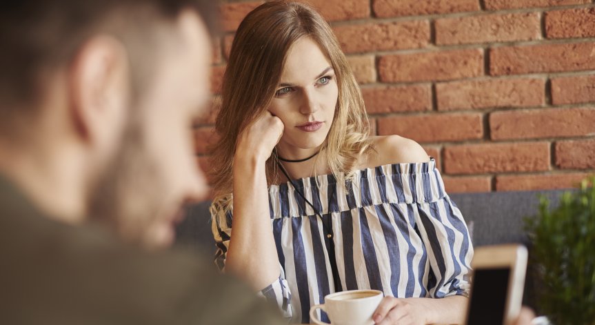 Лъжи, които мъжете казват още при запознанството