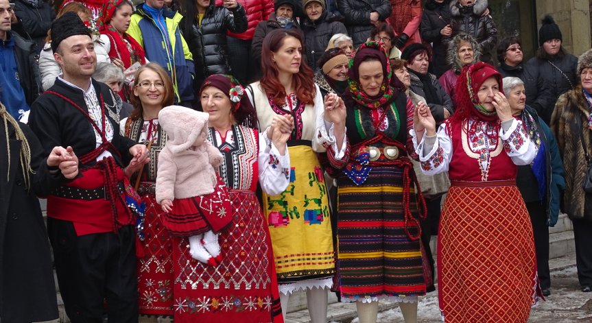 Бабинден е! Празнуват акушери и гинеколози