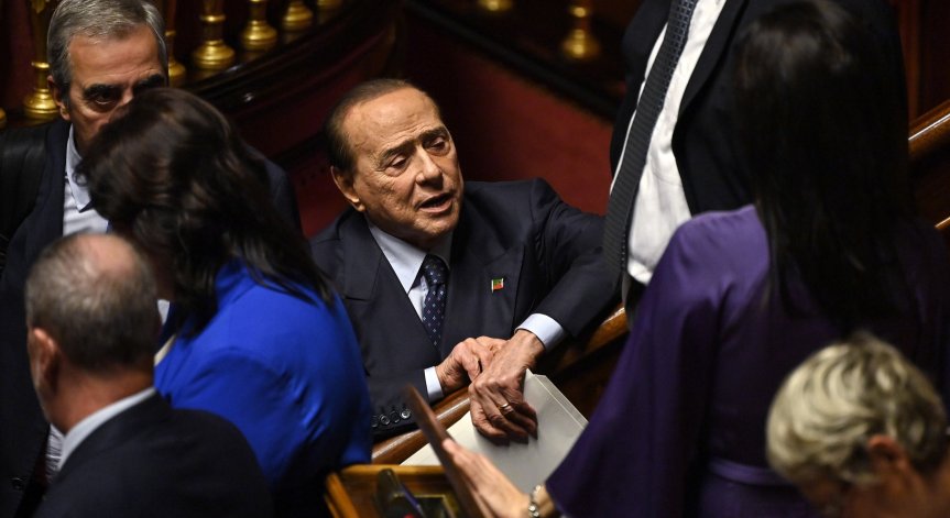 Оправдаха Берлускони за подкуп на свидетели по делото за използване на малолетни проститутки 