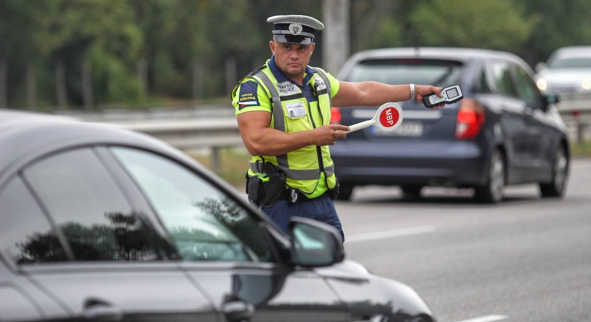 Акцент върху безопасността и спазването на Закона за движение.