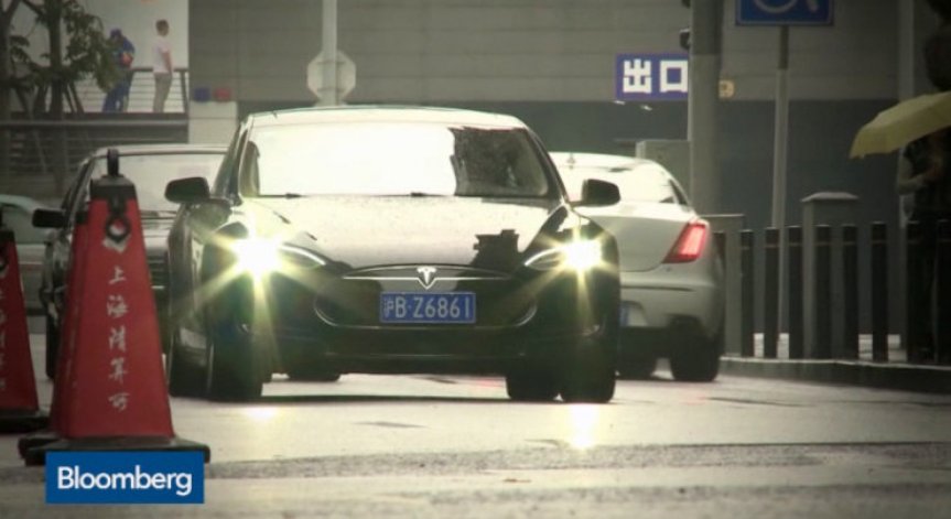 Пътуване от Шанхай до Пекин с Tesla Model S